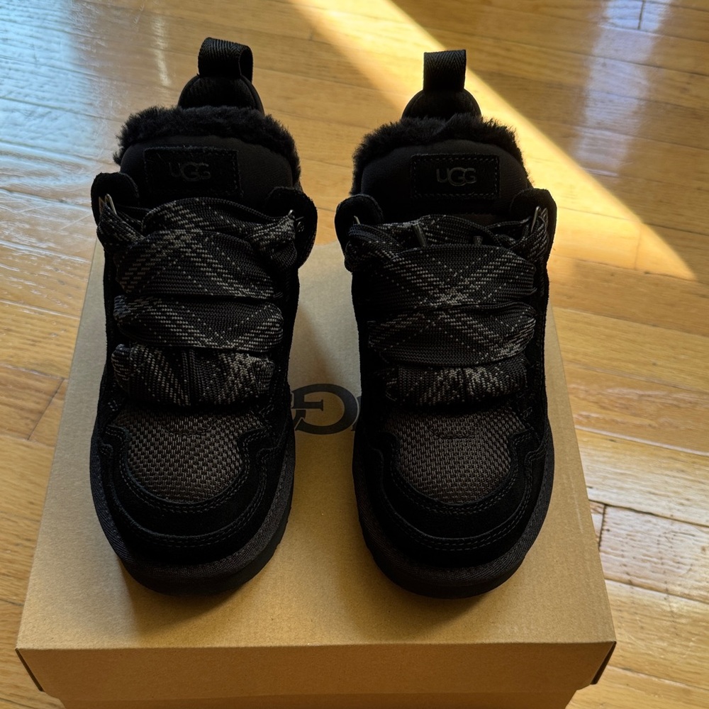 UGG Lowmel Sneakers